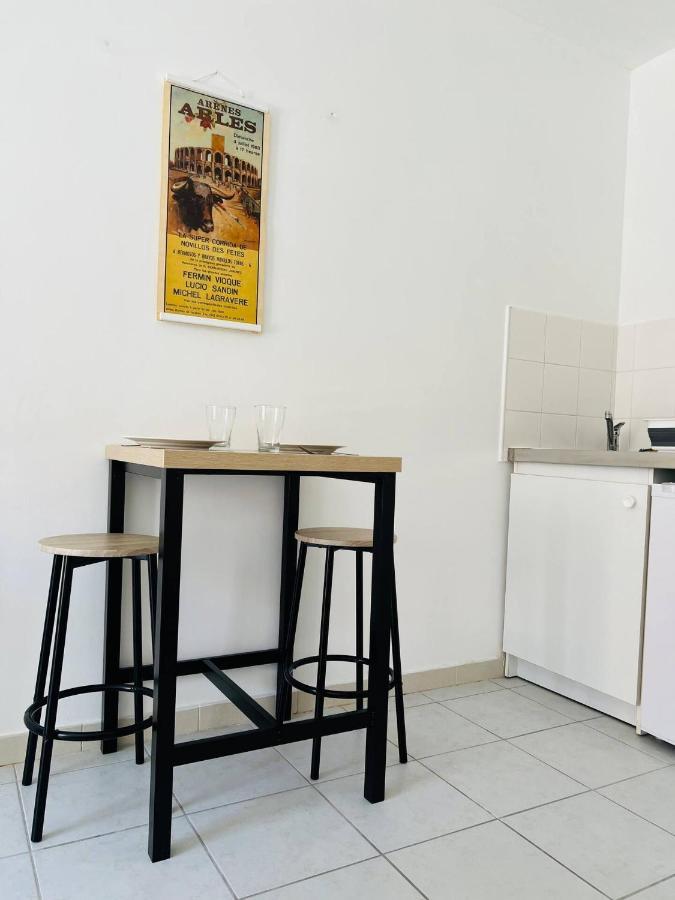 Апартаменты Studio Le 2, Free Parking, Free Wifi, Transports Ним Экстерьер фото