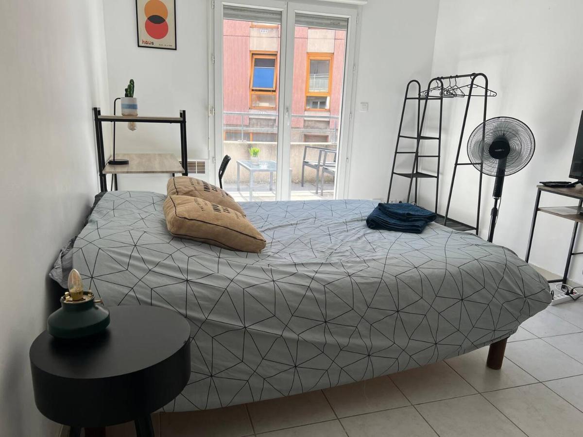 Апартаменты Studio Le 2, Free Parking, Free Wifi, Transports Ним Экстерьер фото